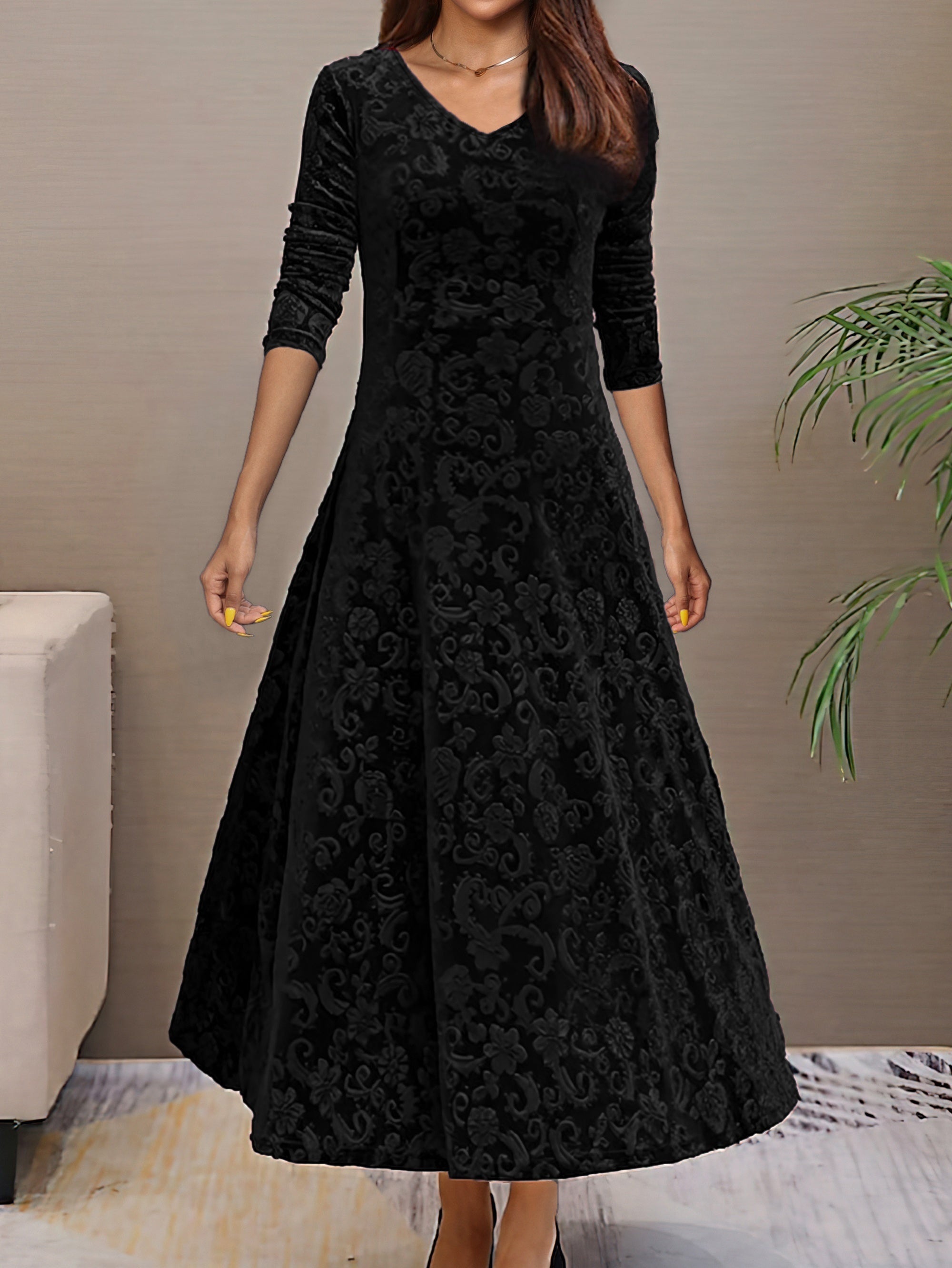 Isabella | Plus Size Floral Velvet Dress with Long Sleeves