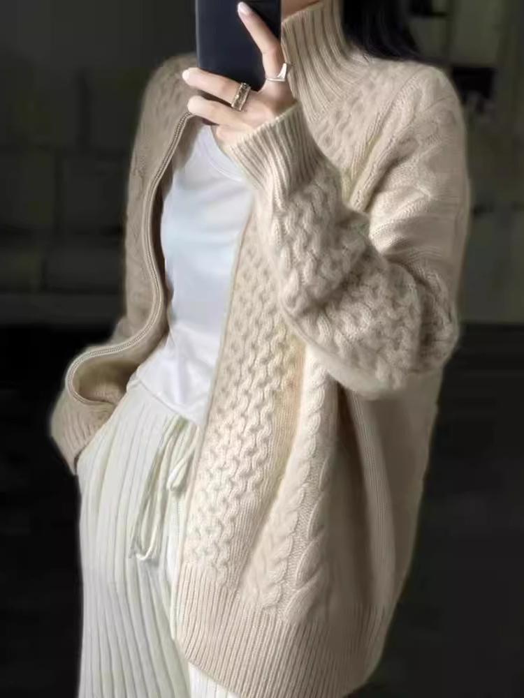 Imogen | Wool Cable Knit Zip Cardigan