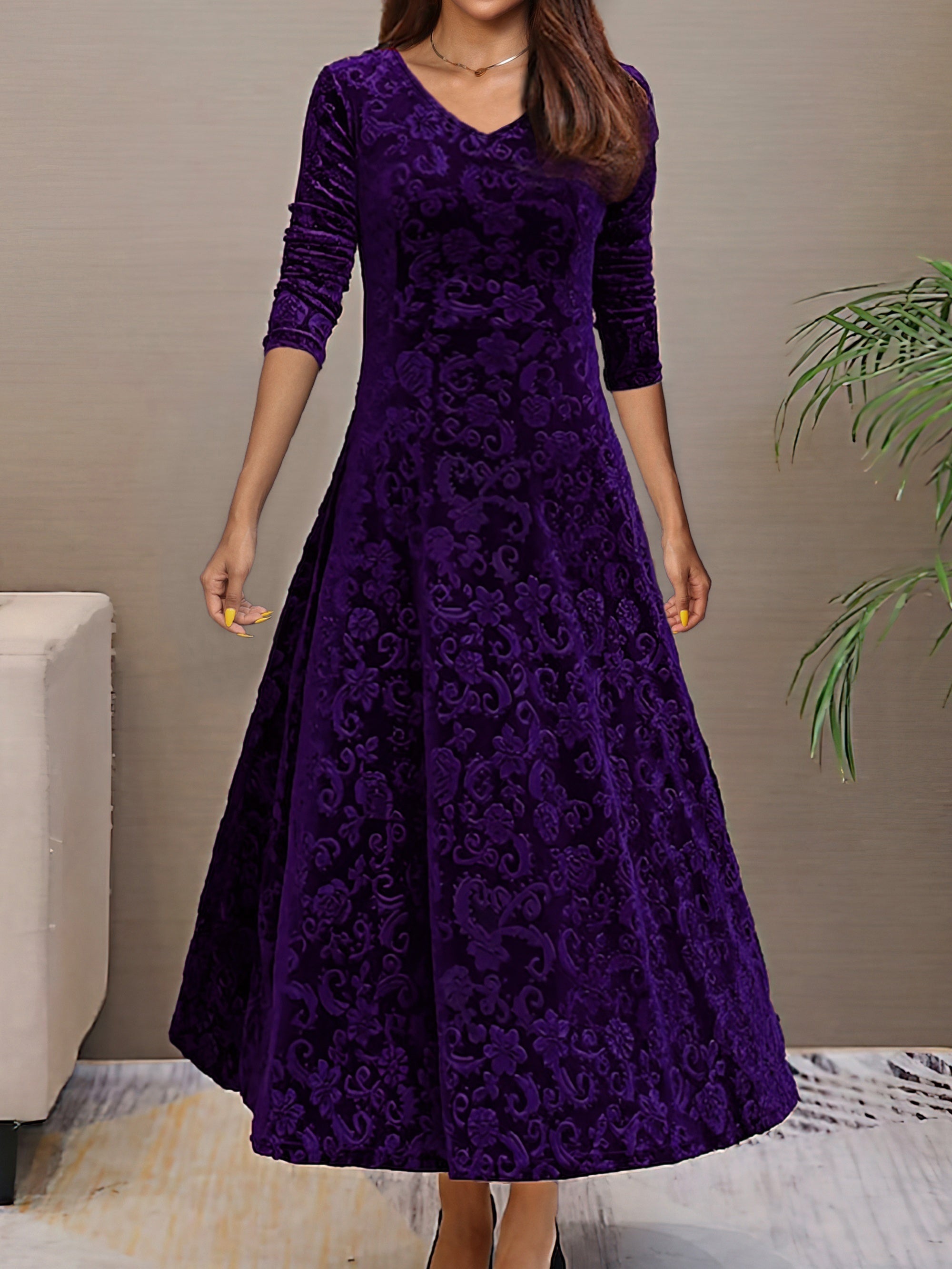 Isabella | Plus Size Floral Velvet Dress with Long Sleeves
