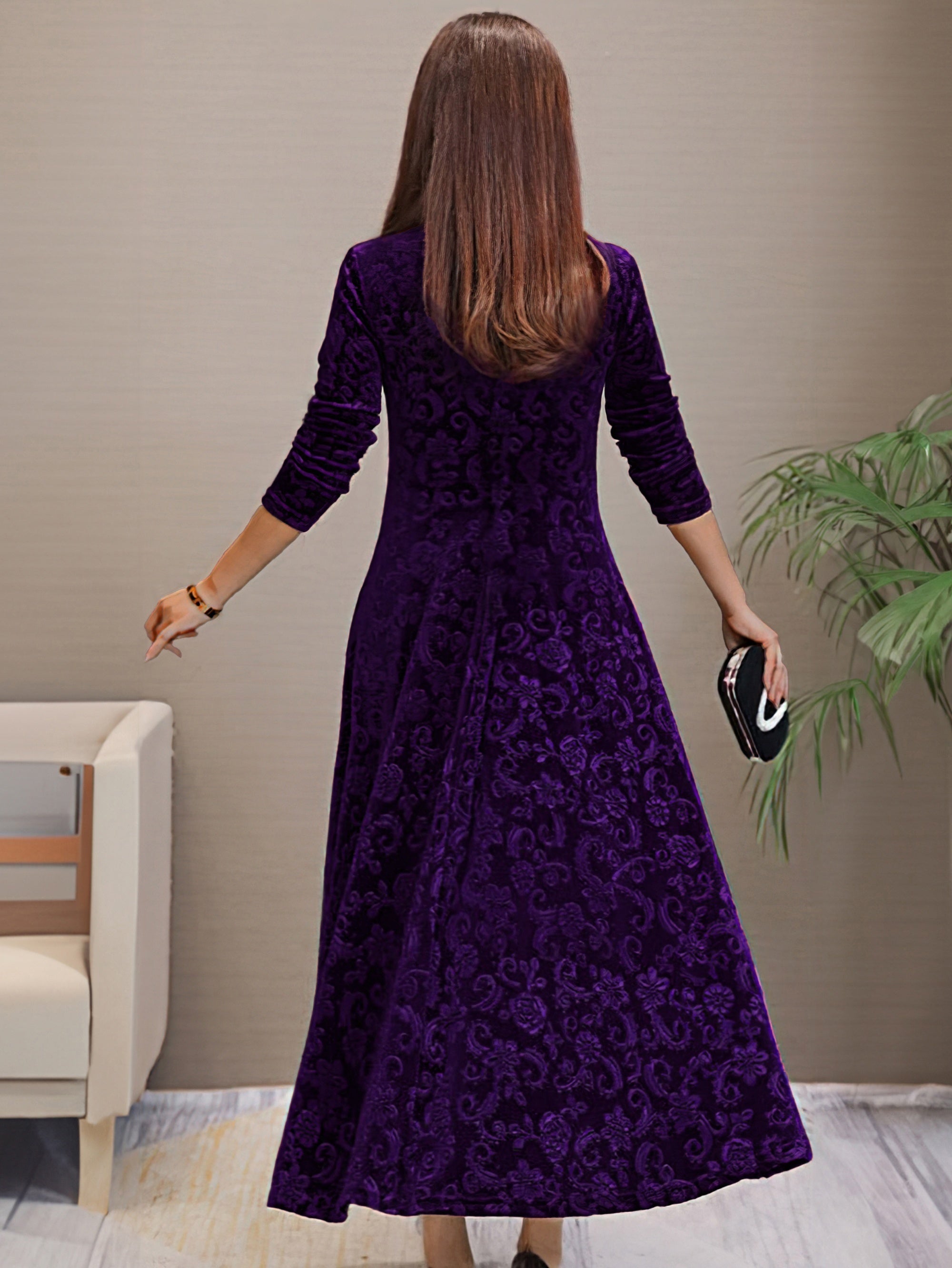 Isabella | Plus Size Floral Velvet Dress with Long Sleeves
